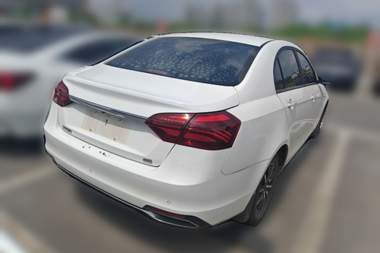 2019 car image #7