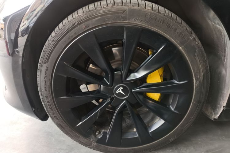 Tesla Model 3 2021 car image #9