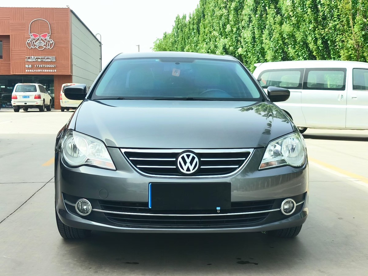 Volkswagen Bora 2012 car image #2