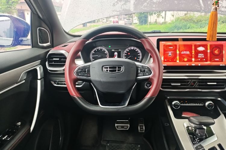 GEELY Coolray 2022 car image #11