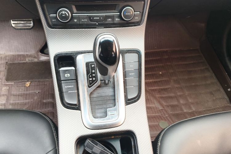 GEELY Emgrand GS 2017 car image #14