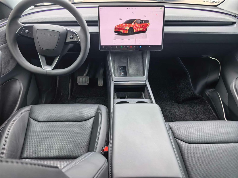 Tesla Model Y 2025 car image #3