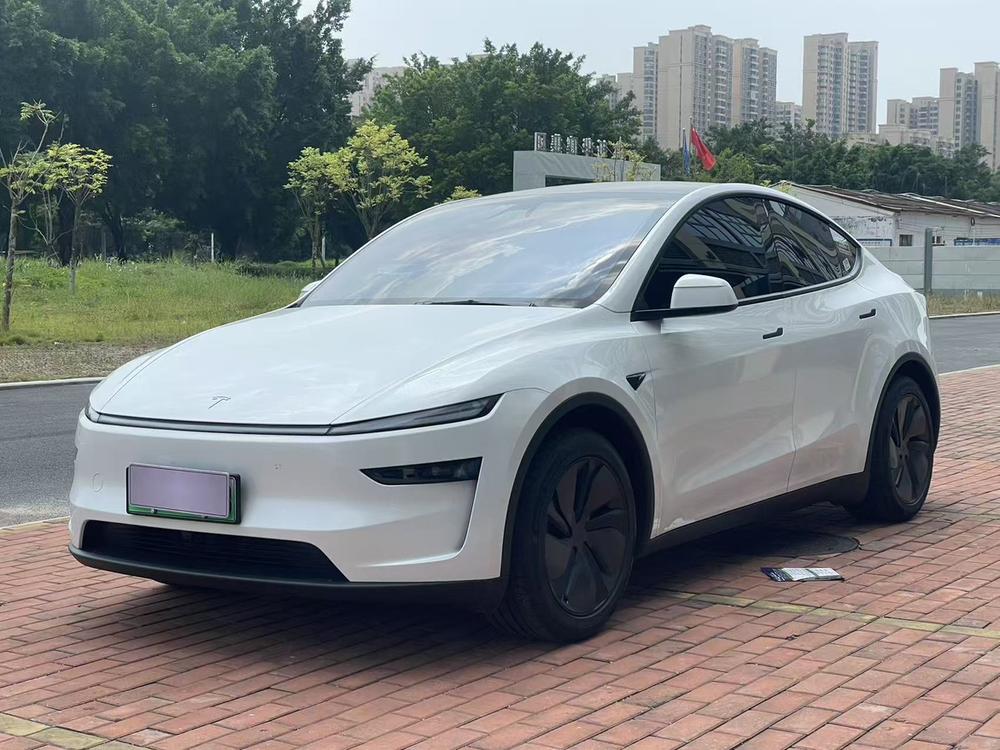 Tesla Model Y 2025 Tesla Model Y 2025 car image
