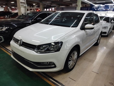 Volkswagen Polo 2016 car image 