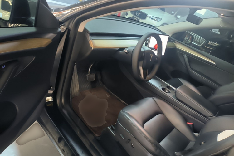 Tesla Model Y 2022 #16 Tesla Model Y 2022 car image #16