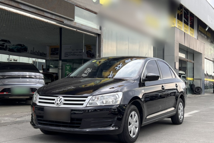 Volkswagen Santana 2017 car image #2