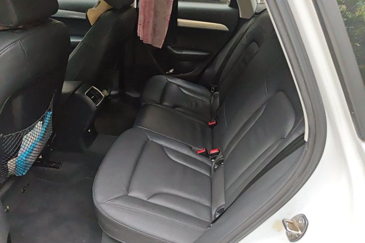 Audi Q3 2014 car image #14