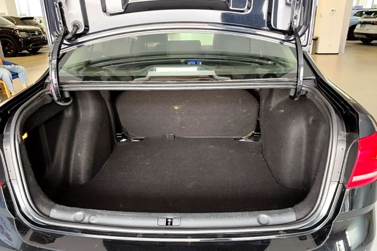 Volkswagen Lavida 2018 car image #19