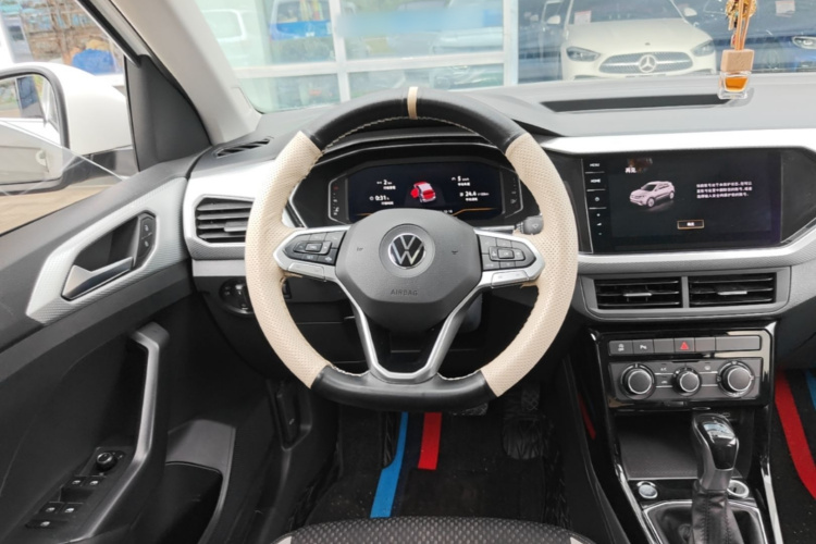Volkswagen Tacqua 2021 #11 Volkswagen Tacqua 2021 car image #11