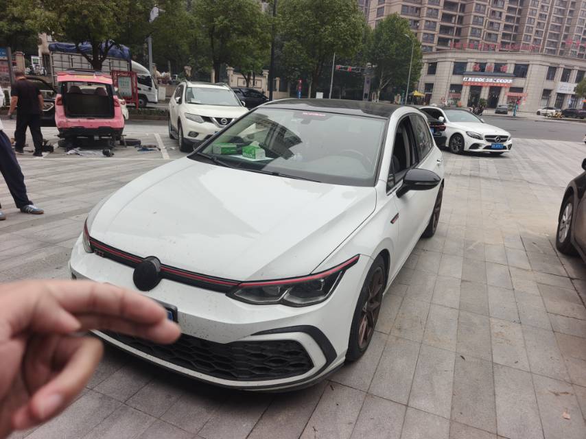 Volkswagen Golf 2021 Volkswagen Golf 2021 صورة سيارة