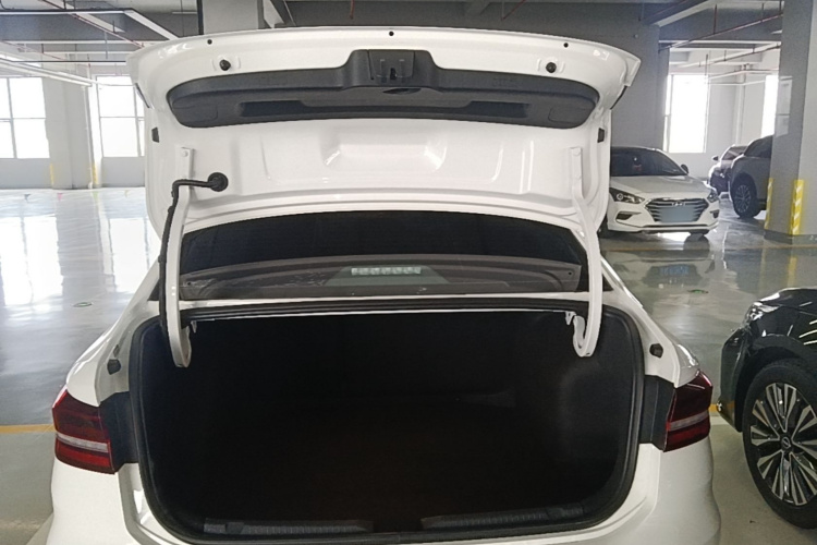 Volkswagen Lavida 2021 car image #19