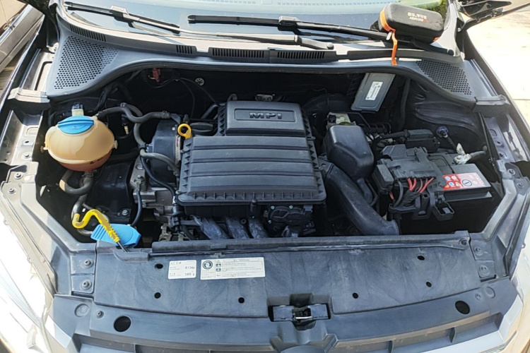 Volkswagen Santana 2015 car image #19