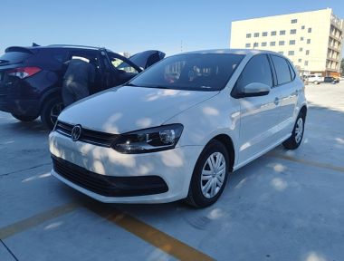 Volkswagen Polo 2019 car image 