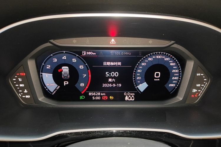 Audi Q3 2022 car image #12