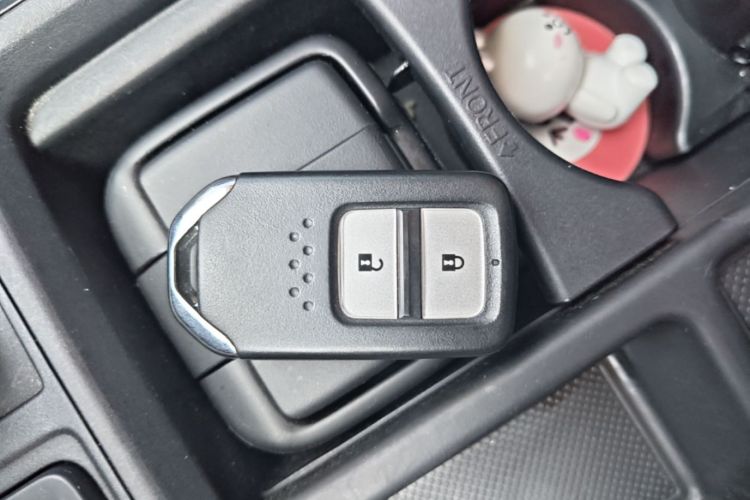 Honda CR-V 2016 immagine di auto #9