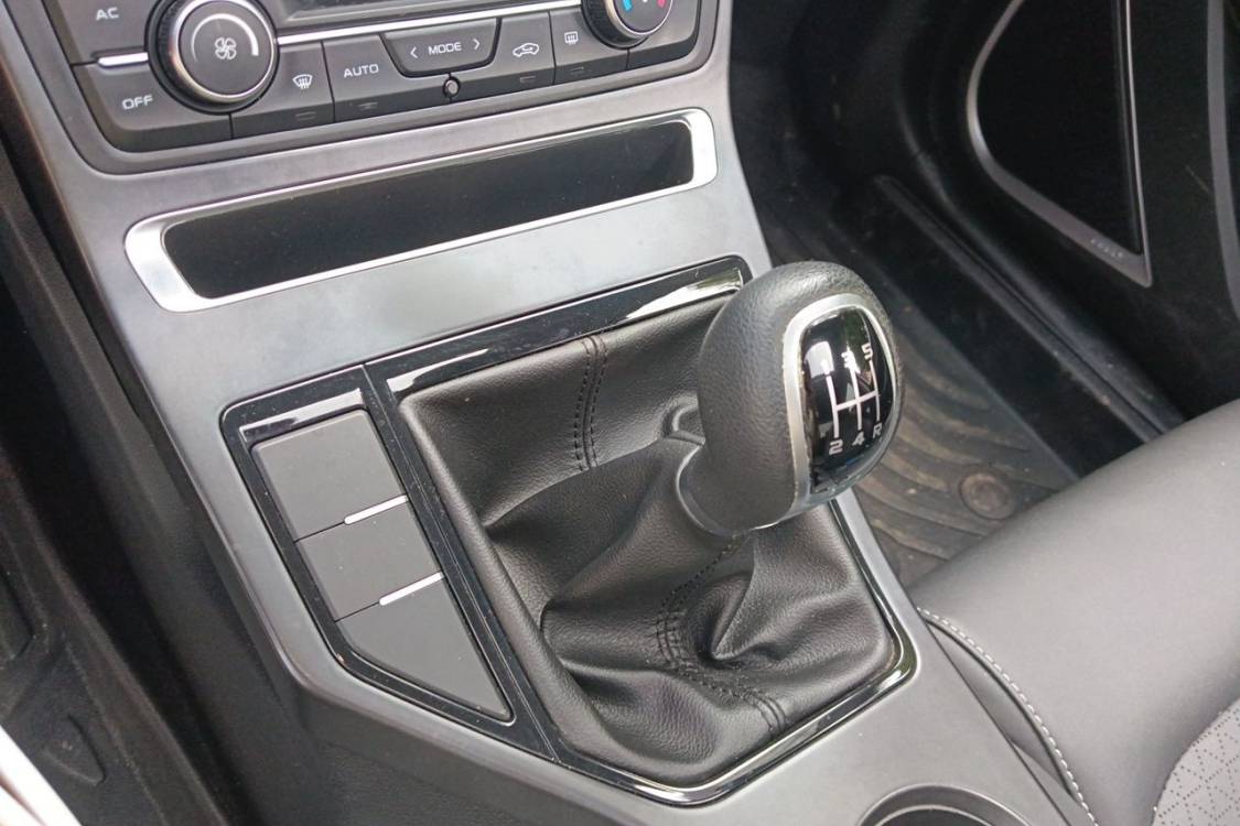 GEELY Emgrand 2020 car image #29