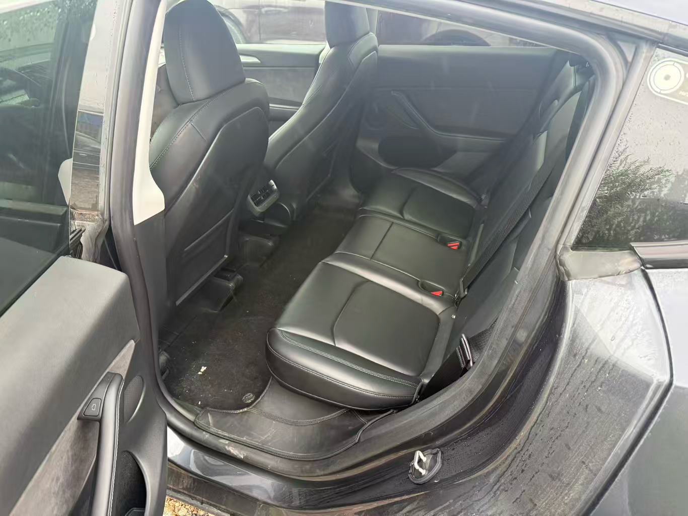 Tesla Model Y 2024 car image #4