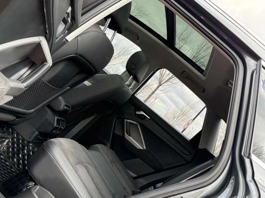 Audi Q3 2023 #15 Audi Q3 2023 car image #15