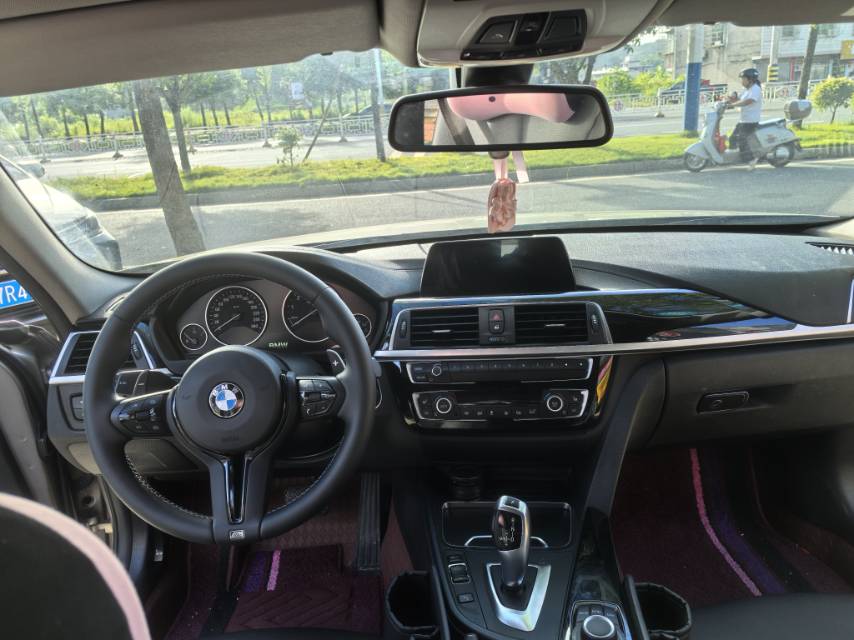 BMW 3 Series 2018 car image #5
