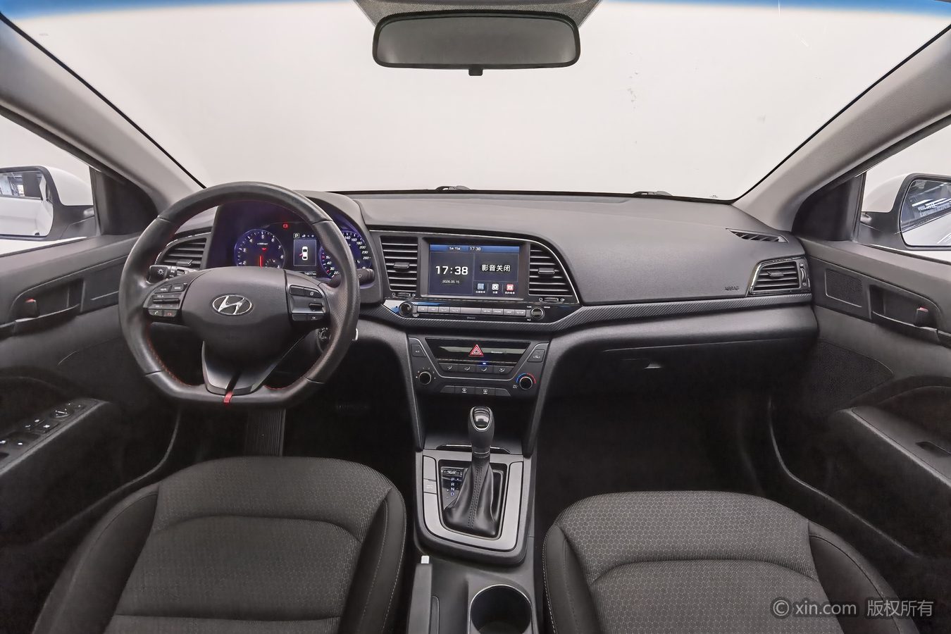 Hyundai Elantra AD 2017 imagen de coche #12