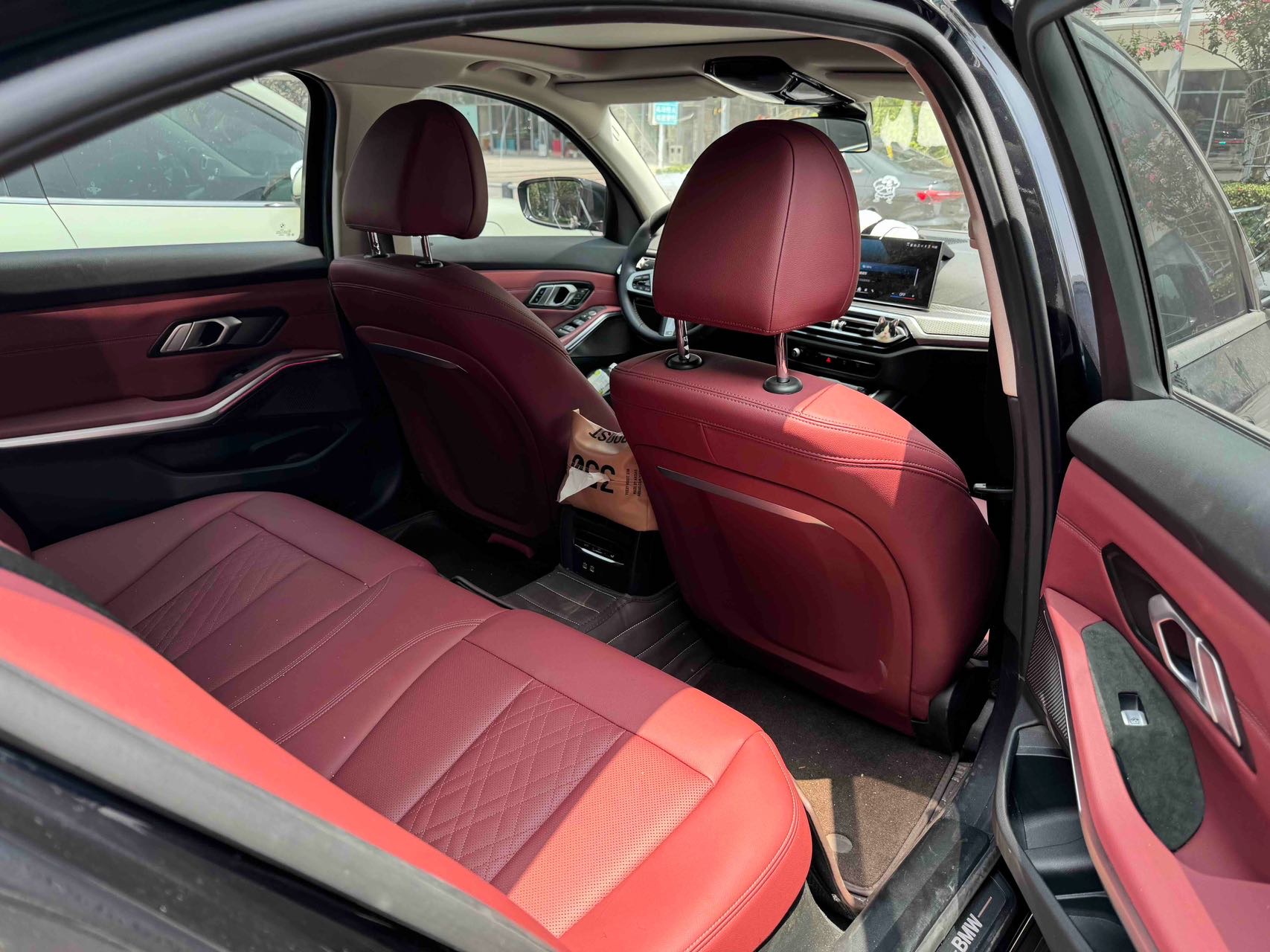 BMW i3 2024 car image #6