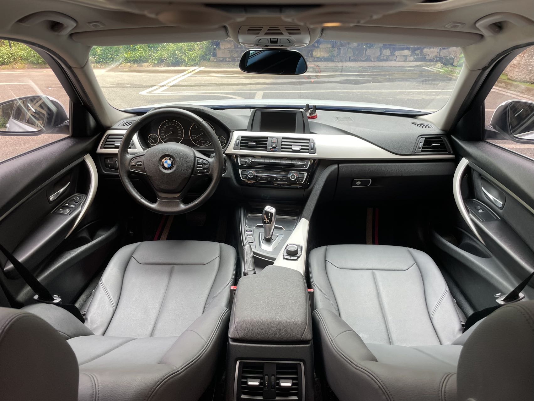 BMW 3 Series 2016 imagem de carro #9