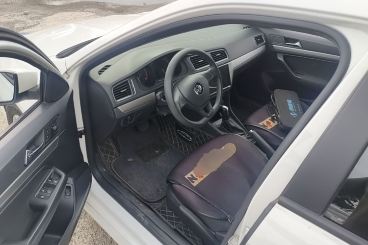 Volkswagen Lavida 2019 car image #16