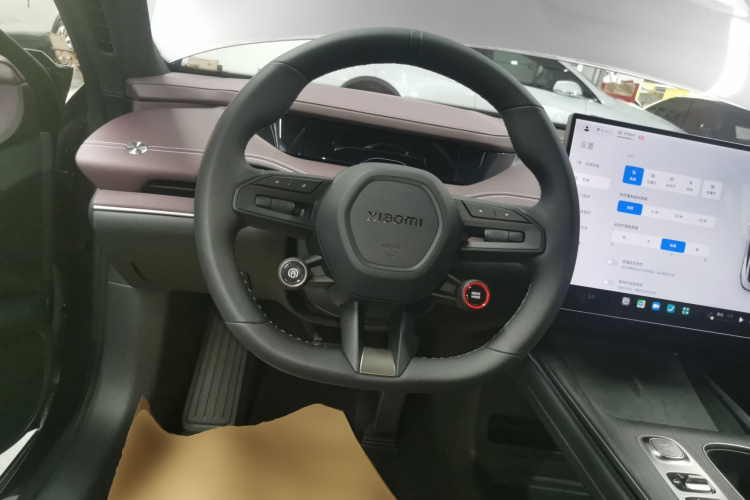 MI SU7 2025 immagine di auto #11