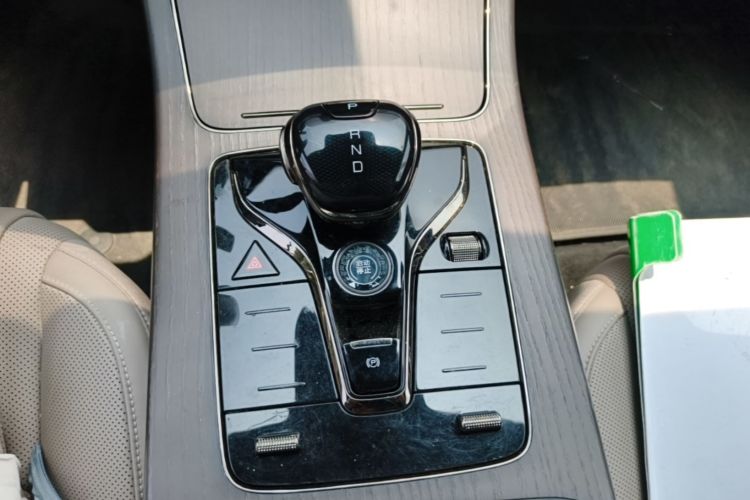 BYD Han 2024 car image #14