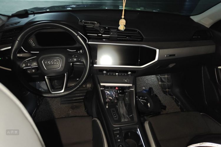 Audi Q3 2019 #11 Audi Q3 2019 car image #11