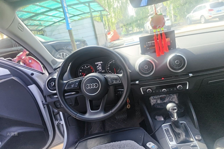 Audi A3 2019 car image #12