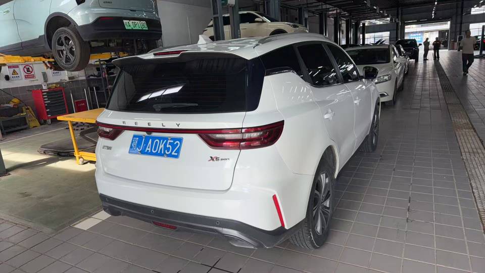 GEELY Vision X6 2022 car image #6