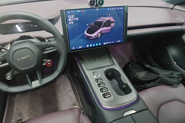 MI SU7 2025 immagine di auto #17