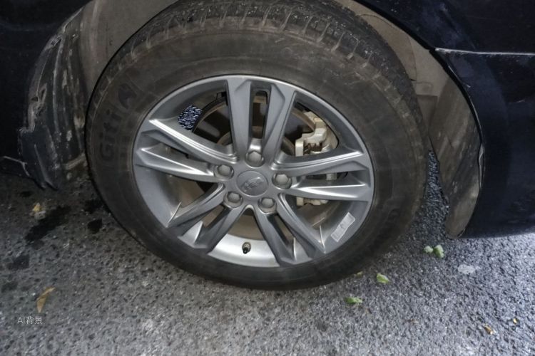 GEELY Emgrand 2017 car image #9