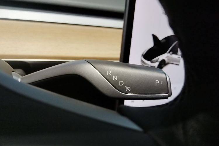 Tesla Model 3 2021 car image #14