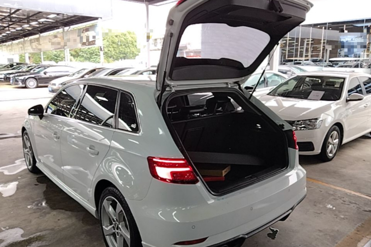 Audi A3 2020 car image #19
