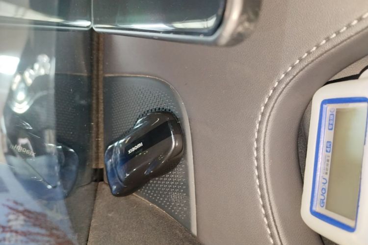 MI SU7 2024 image de voiture #9