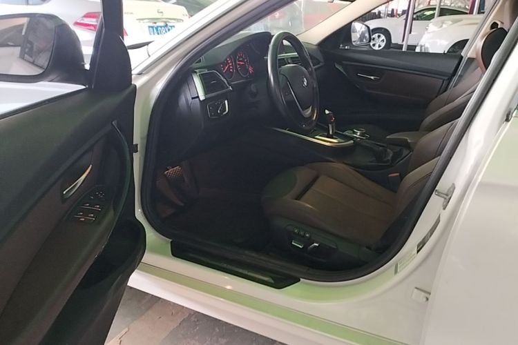 BMW 3 Series 2019 #16 BMW 3 Series 2019 car image #16