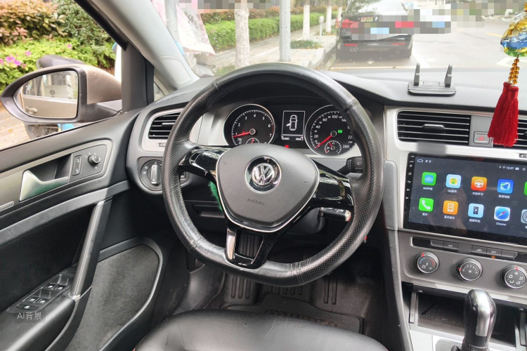 Volkswagen Golf 2016 car image #12