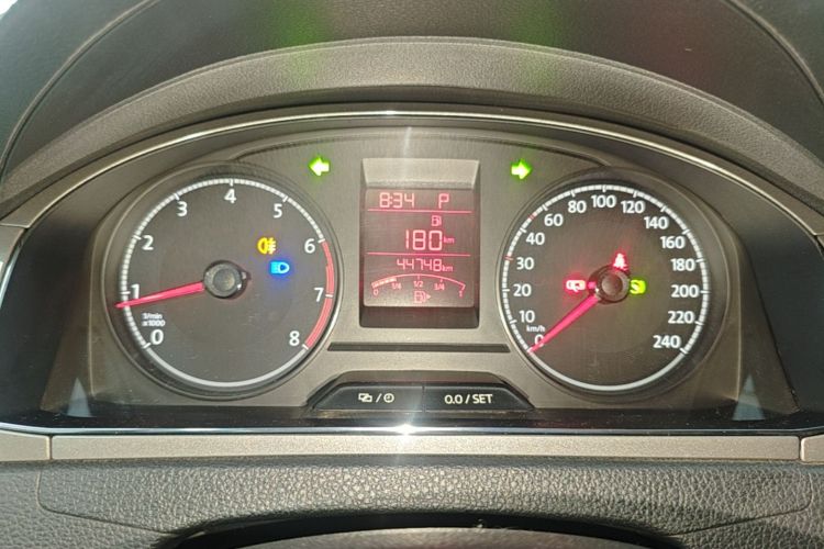 Volkswagen Santana 2019 car image #12
