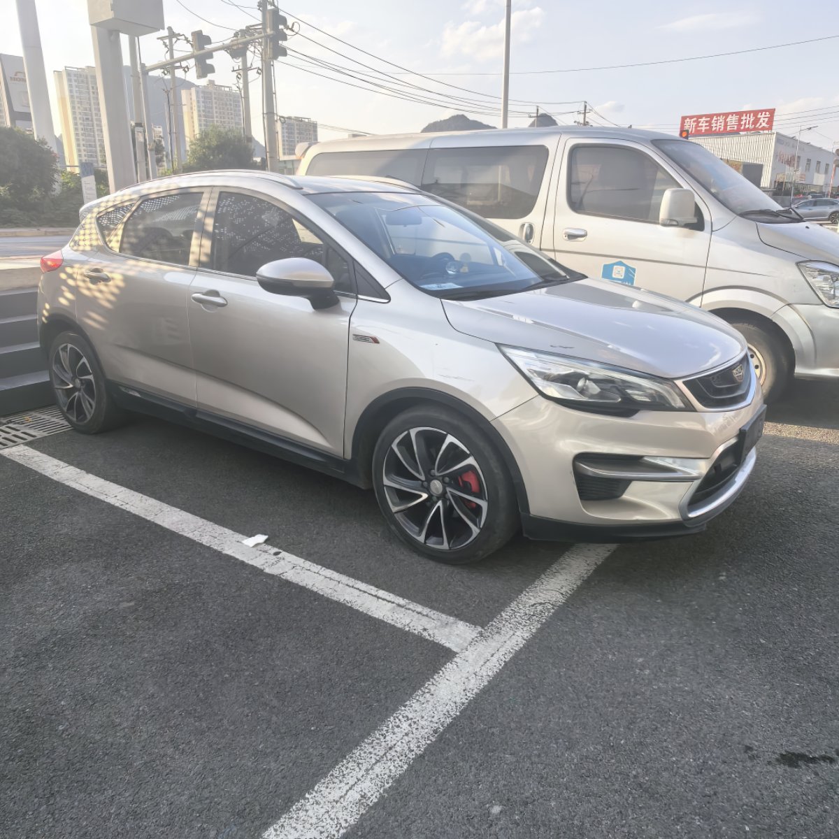 GEELY Emgrand GS 2017 car image #3