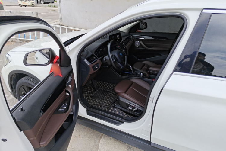 BMW X1 2021 immagine di auto #16