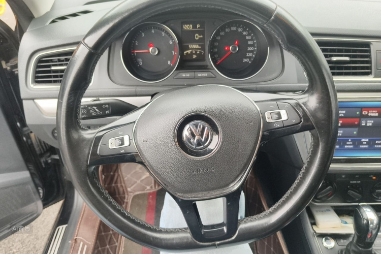 Volkswagen Lavida 2018 car image #12