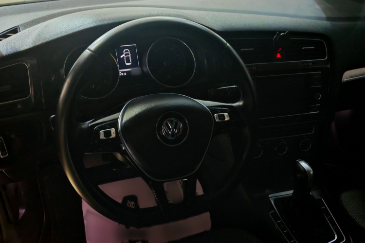 Volkswagen Golf 2018 #10 Volkswagen Golf 2018 car image #10