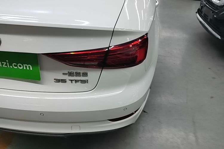 Audi A3 2019 car image #8