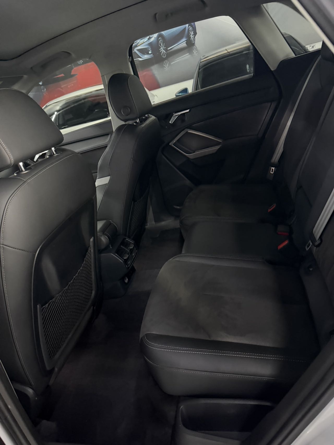 Audi Q3 2023 car image #4