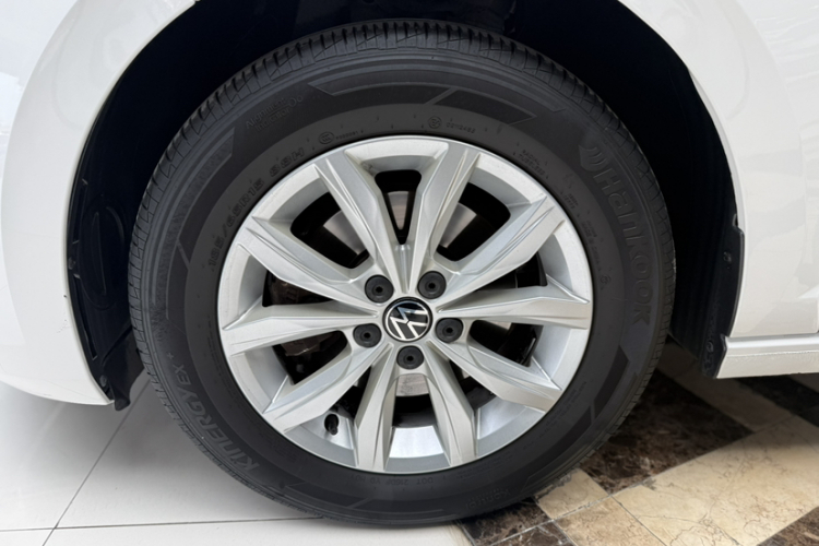 Volkswagen Polo 2022 صورة سيارة #8