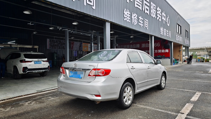 Toyota Corolla 2013 #9 Toyota Corolla 2013 car image #9