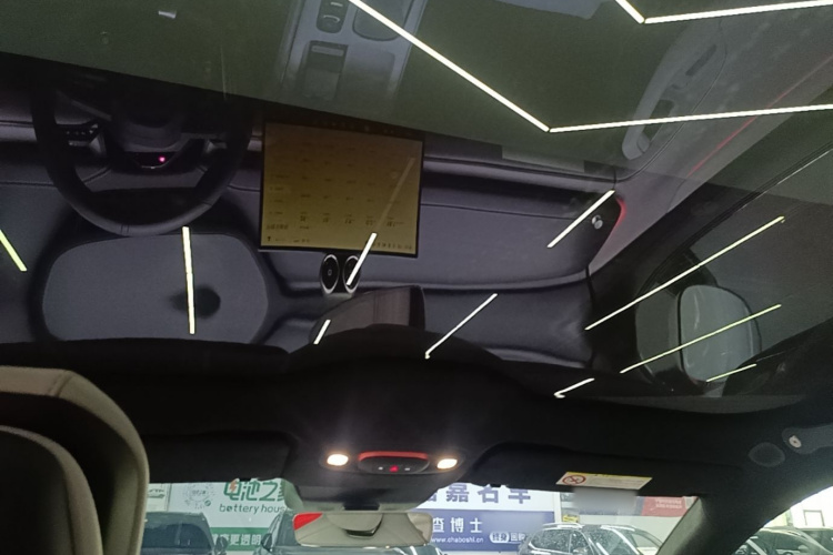 MI SU7 2024 car image #18