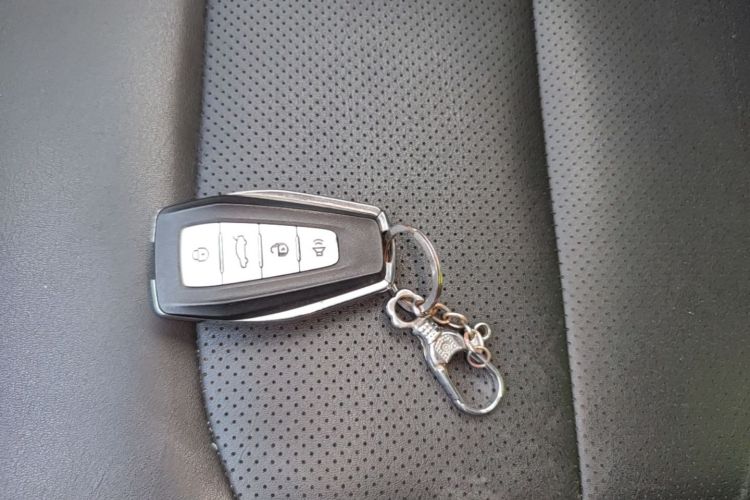 GEELY Emgrand 2019 #9 GEELY Emgrand 2019 صورة سيارة #9